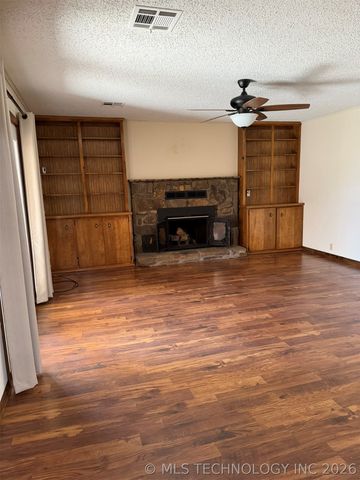 719 E Tennessee Avenue, Mcalester, OK 74501