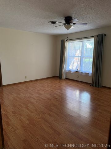 719 E Tennessee Avenue, Mcalester, OK 74501