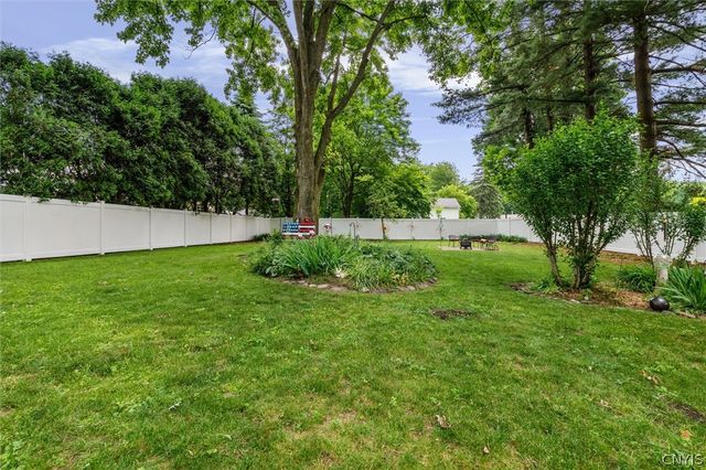 132 Barclay Road, Camillus, NY 13031
