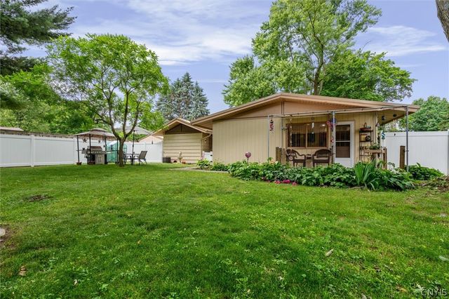 132 Barclay Road, Camillus, NY 13031