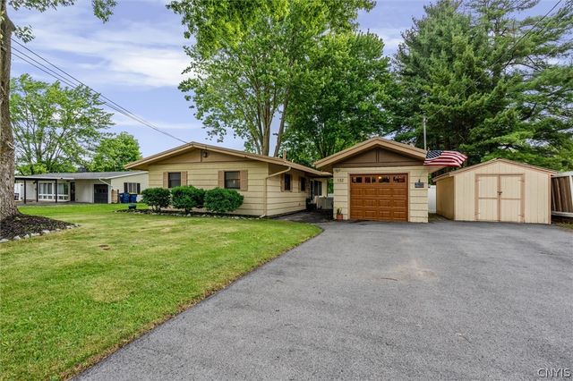 132 Barclay Road, Camillus, NY 13031