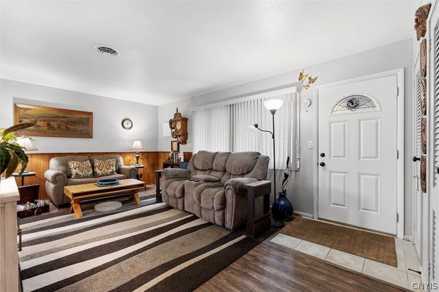 132 Barclay Road, Camillus, NY 13031