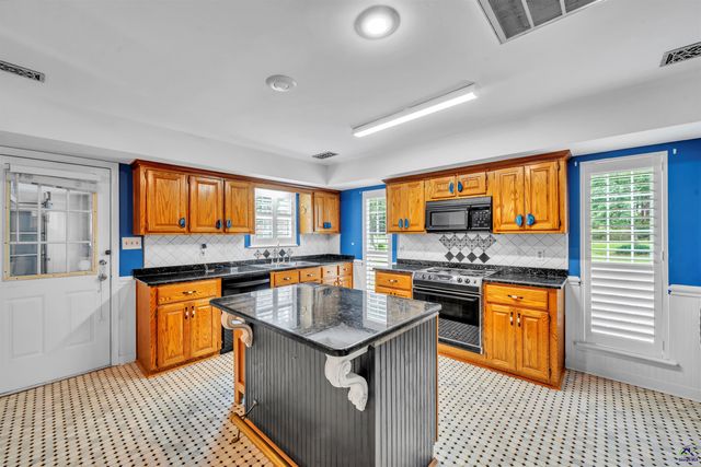 102 Monarch Place, Warner Robins, GA 31088
