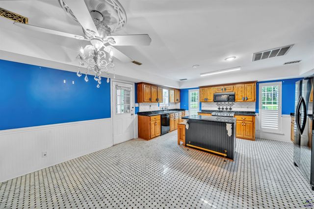 102 Monarch Place, Warner Robins, GA 31088