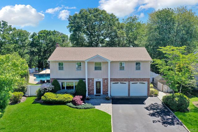54 Sandy Hollow Drive, Smithtown, NY 11787