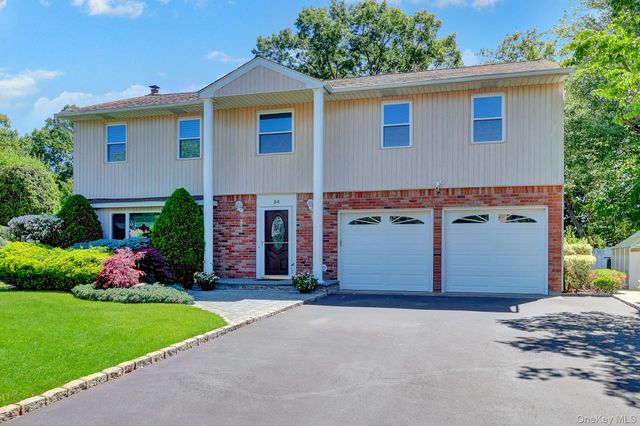 54 Sandy Hollow Drive, Smithtown, NY 11787