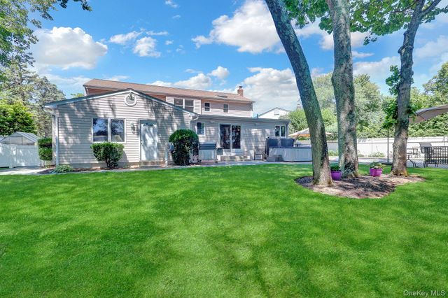 54 Sandy Hollow Drive, Smithtown, NY 11787