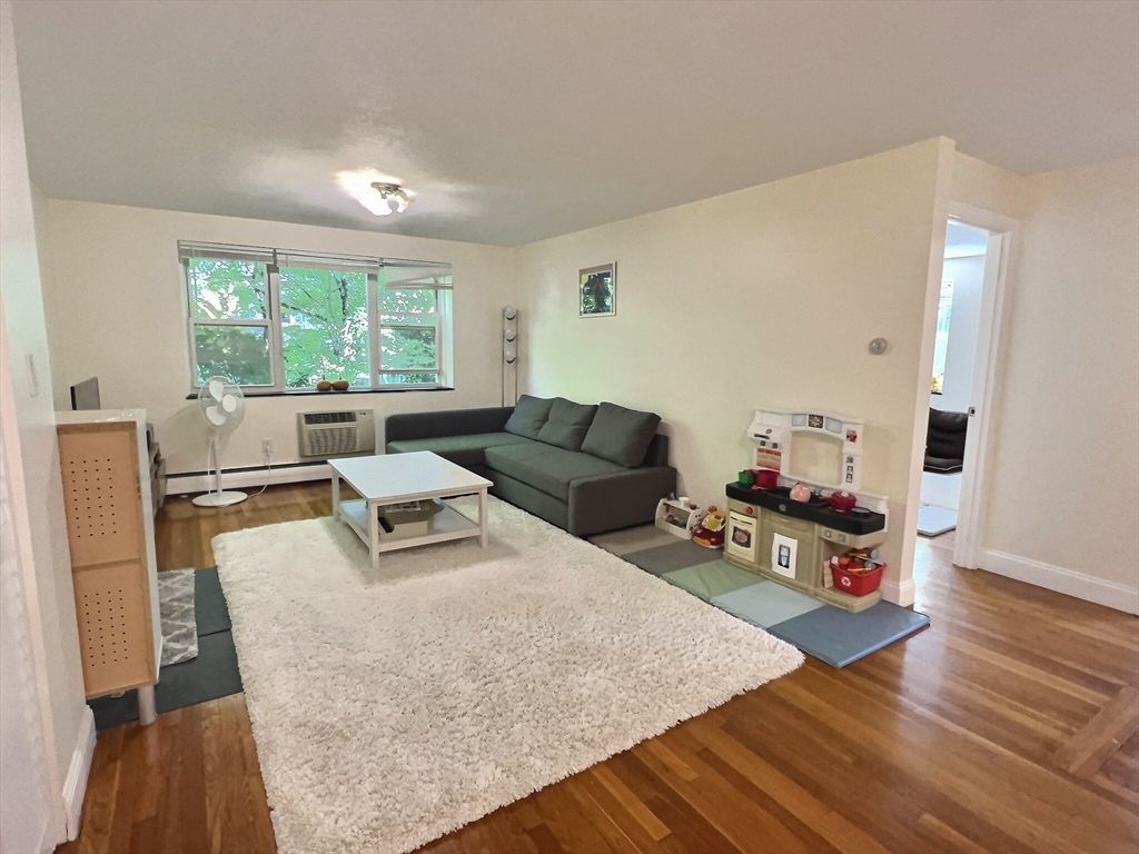 217 Kent 12, Brookline, MA 02446