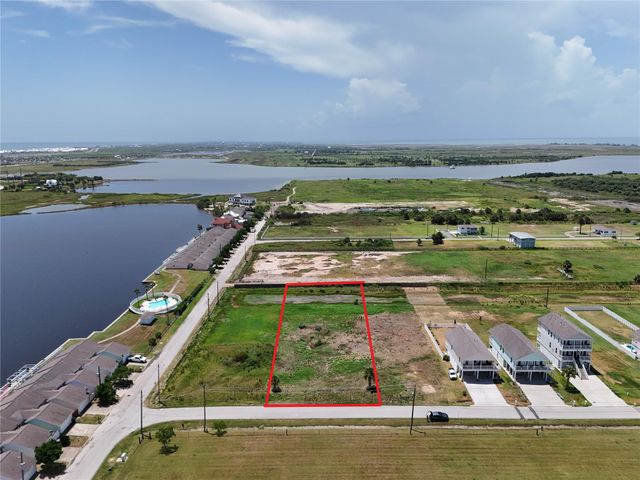 2449 103rd Street, Galveston, TX 77554