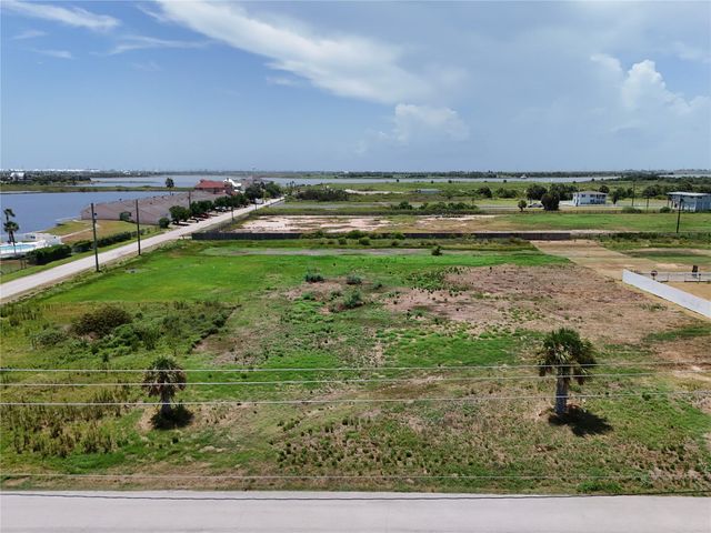 2449 103rd Street, Galveston, TX 77554