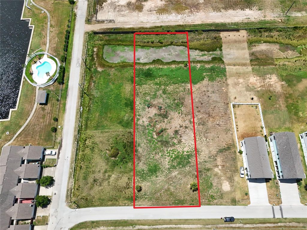 2449 103rd Street, Galveston, TX 77554