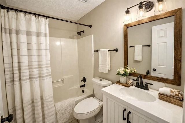 9161 Fairway Court, Riverdale, GA 30274