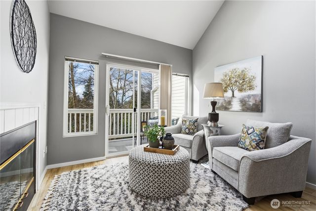 6649 SE Cougar Mountain Way, Bellevue, WA 98006