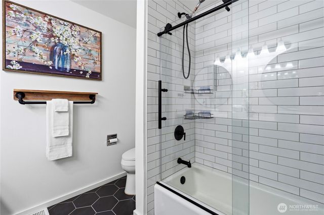 6649 SE Cougar Mountain Way, Bellevue, WA 98006