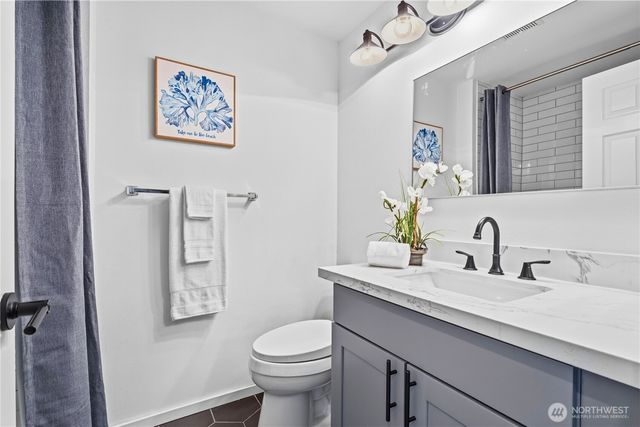 6649 SE Cougar Mountain Way, Bellevue, WA 98006