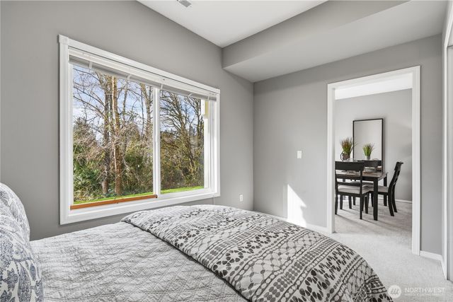 6649 SE Cougar Mountain Way, Bellevue, WA 98006