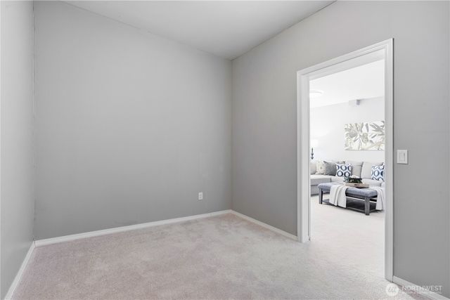 6649 SE Cougar Mountain Way, Bellevue, WA 98006