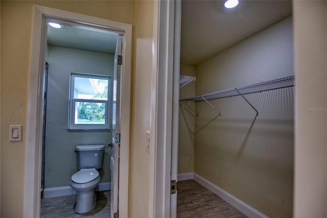 66 OAKLAND HILLS CT, Rotonda West, FL 33947