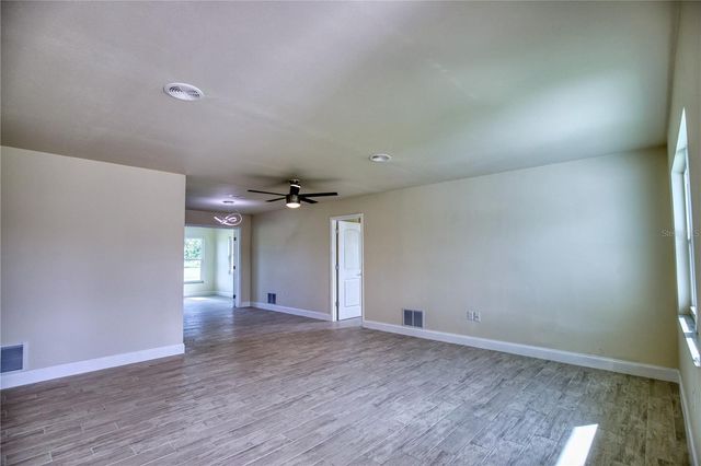 66 OAKLAND HILLS CT, Rotonda West, FL 33947