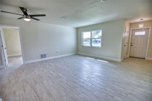 66 OAKLAND HILLS CT, Rotonda West, FL 33947