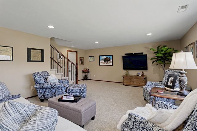 12616 E Cherry Creek Ct, Wichita, KS 67207