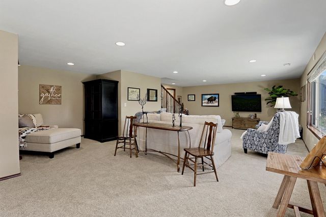 12616 E Cherry Creek Ct, Wichita, KS 67207