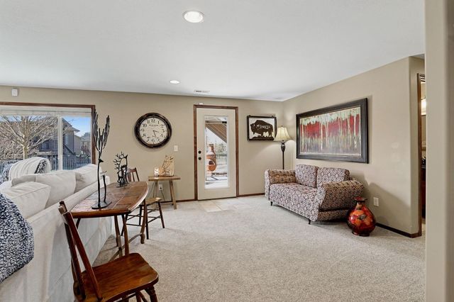 12616 E Cherry Creek Ct, Wichita, KS 67207