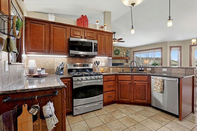 12616 E Cherry Creek Ct, Wichita, KS 67207