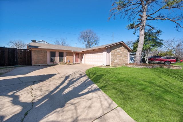 2522 Brady Lane, Grand Prairie, TX 75052