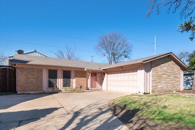 2522 Brady Lane, Grand Prairie, TX 75052