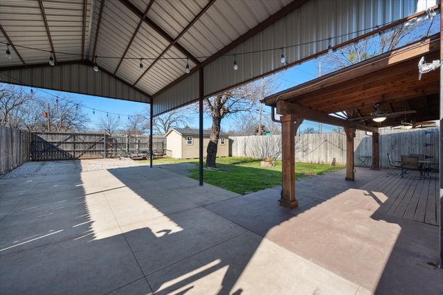 2522 Brady Lane, Grand Prairie, TX 75052