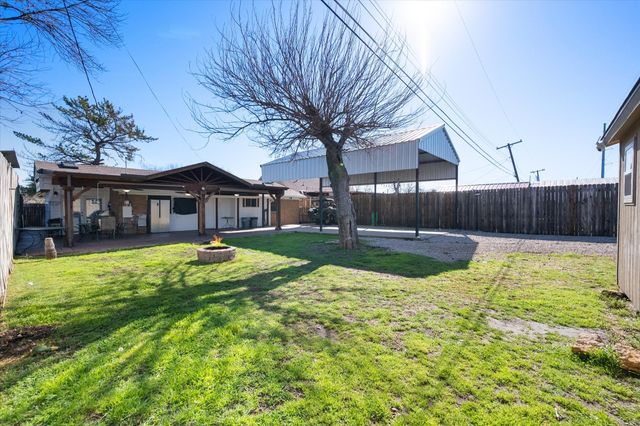 2522 Brady Lane, Grand Prairie, TX 75052