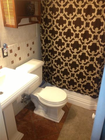 711 NW 34TH PLACE, Gainesville, FL 32609