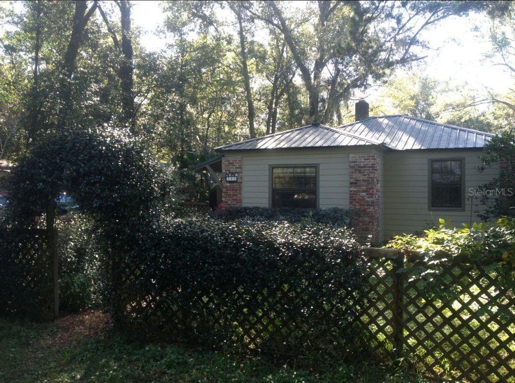 711 NW 34TH PLACE, Gainesville, FL 32609