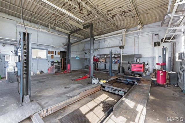 3166 Ashby Road, St Ann, MO 63074