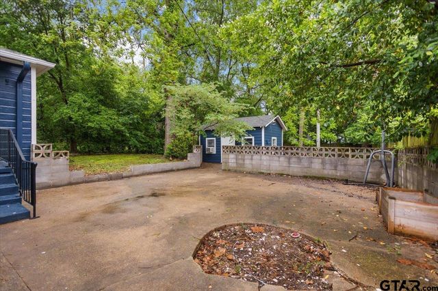 1311 E Dawson, Tyler, TX 75701