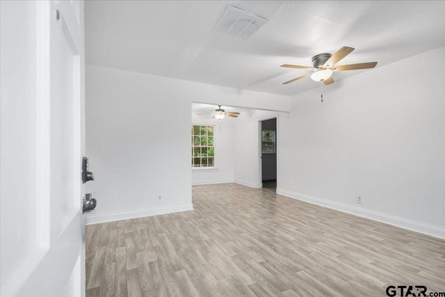 1311 E Dawson, Tyler, TX 75701
