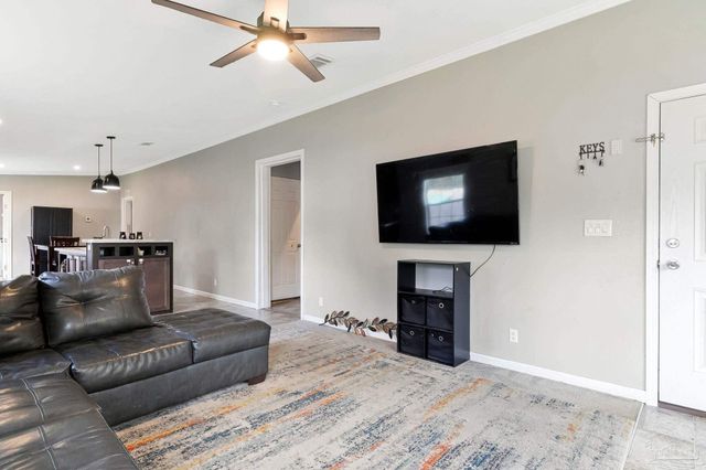 5144 Pauline St, Milton, FL 32583