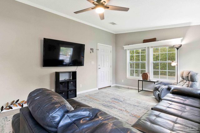 5144 Pauline St, Milton, FL 32583