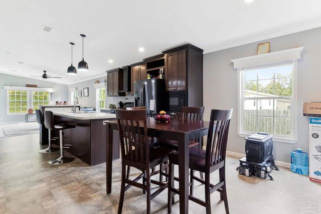 5144 Pauline St, Milton, FL 32583