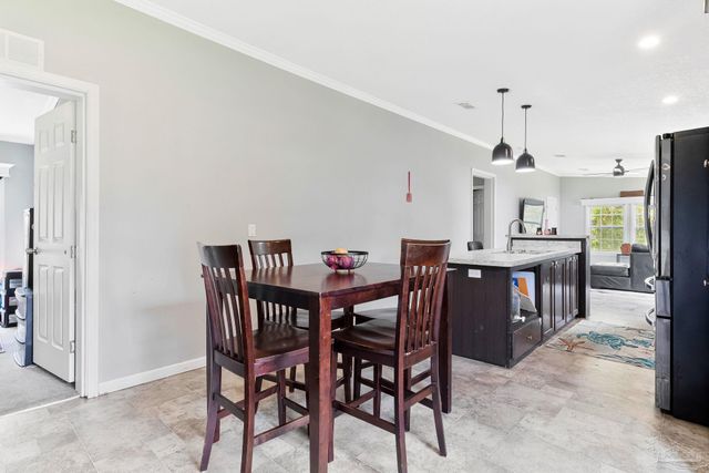 5144 Pauline St, Milton, FL 32583