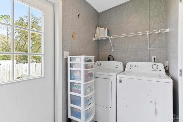 5144 Pauline St, Milton, FL 32583