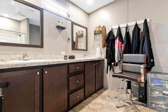 5144 Pauline St, Milton, FL 32583