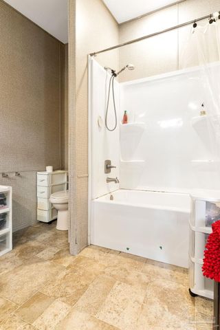 5144 Pauline St, Milton, FL 32583