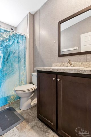 5144 Pauline St, Milton, FL 32583