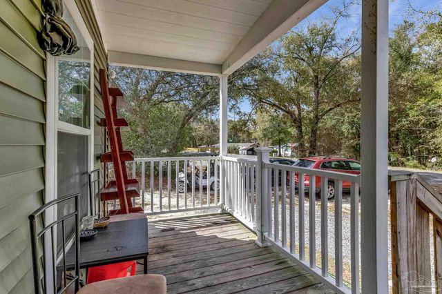 5144 Pauline St, Milton, FL 32583