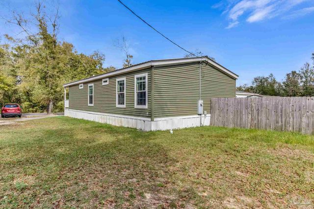 5144 Pauline St, Milton, FL 32583