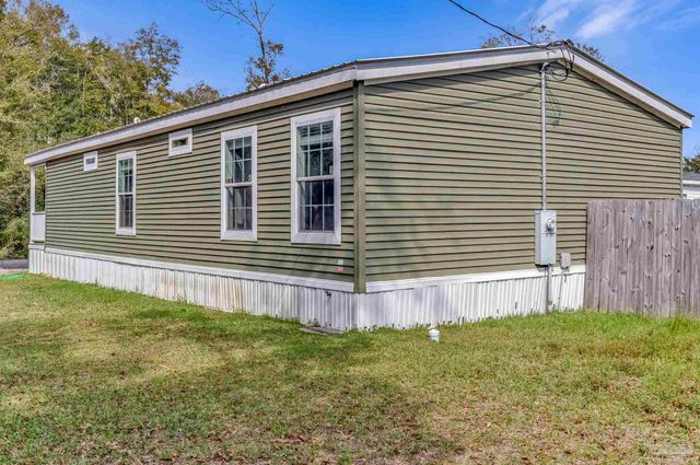 5144 Pauline St, Milton, FL 32583