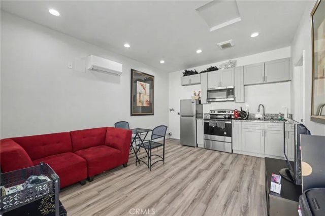 1903 N Grape Avenue, Compton, CA 90222