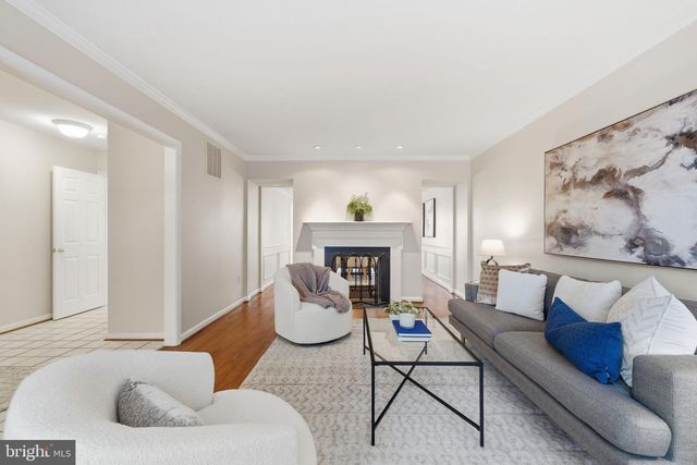 2145 KINGS MILL CT, Falls Church, VA 22043